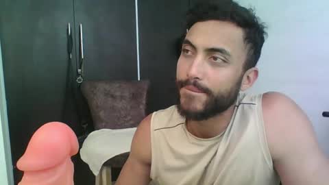 Snapshot of claybrown_ chatting on May 9, 6:46 pm Clay online show from May 9, 6:46 pm