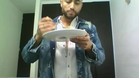 Snapshot of claybrown_ chatting on May 26, 2:35 pm Clay online show from May 26, 2:35 pm
