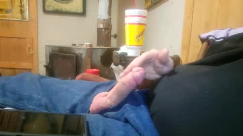 Snapshot of claygilmeriii chatting on January 27, 5:36 am Clay online show from January 27, 5:36 am