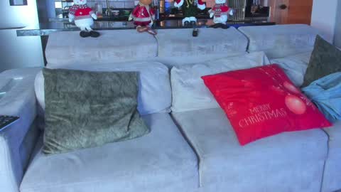 claytonburgues online show from December 20, 4:09 am