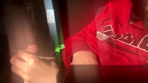 cleatus27 online show from December 6, 8:07 pm