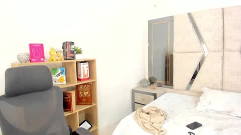 Cleo Adams online show from September 16, 4:13 am