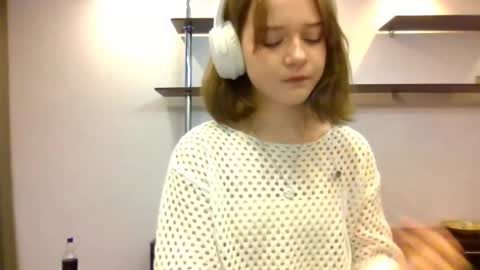 clementinaaures online show from November 4, 12:04 pm