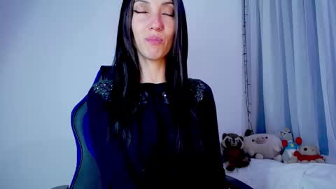 Snapshot of cleopatra_cute chatting on December 2, 3:56 am Nicol online show from December 2, 3:56 am