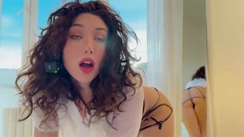 Snapshot of cleopatra_sinns chatting on November 12, 2:39 pm cleopatra_sinns online show from November 12, 2:39 pm