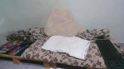 Snapshot of cleopatrahot01 chatting on March 30, 5:25 pm cleopatrahot01 online show from March 30, 5:25 pm