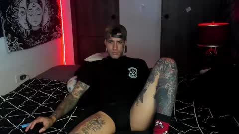 Snapshot of cleosexxx chatting on November 14, 8:35 am cleo y maikol online show from November 14, 8:35 am