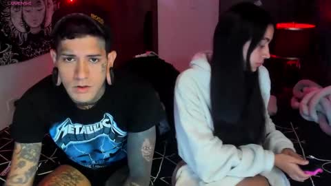 Snapshot of cleosexxx chatting on November 16, 7:36 am cleo y maikol online show from November 16, 7:36 am