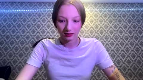 Cleo online show from December 20, 5:09 pm