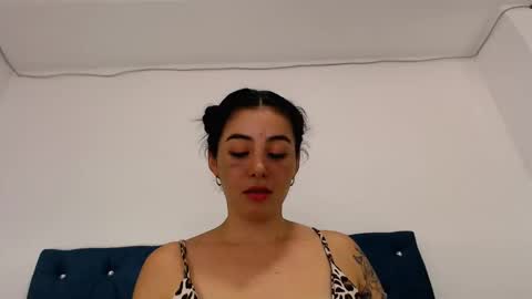 Snapshot of clhoe_s69 chatting on October 4, 3:48 am clhoe_s69 online show from October 4, 3:48 am