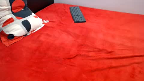 Snapshot of click87 chatting on July 6, 4:53 pm John online show from July 6, 4:53 pm