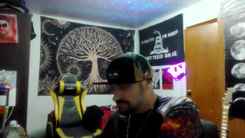 chad online show from April 8, 2:22 am