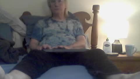 clitboy658752 online show from July 26, 6:15 pm