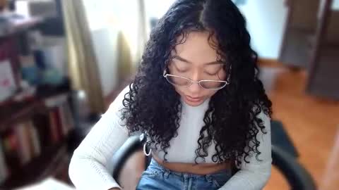 Snapshot of clitia_xx chatting on April 19, 9:17 pm Clitia online show from April 19, 9:17 pm