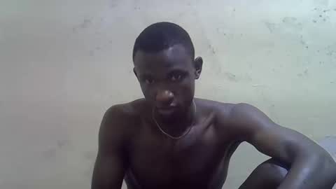 clive_damian online show from April 14, 9:10 pm