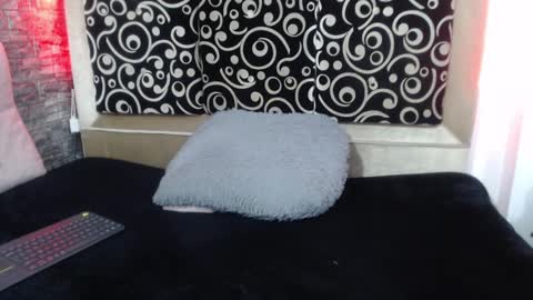 cloe66 online show from January 7, 6:45 pm