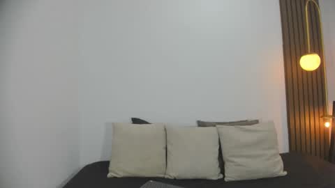 Cloe  online show from December 8, 7:32 pm