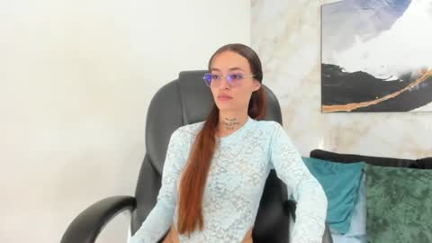 Cloe  online show from July 19, 7:06 pm