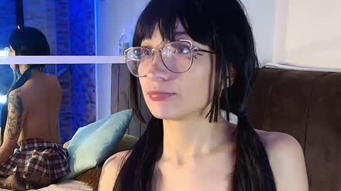 Snapshot of cloe_leeee chatting on September 17, 1:02 pm Cloe Leeee online show from September 17, 1:02 pm