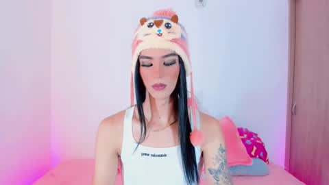 CLOE REMINTON online show from March 4, 1:23 am