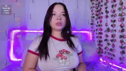 cloe_sweet18 online show from July 10, 8:33 pm