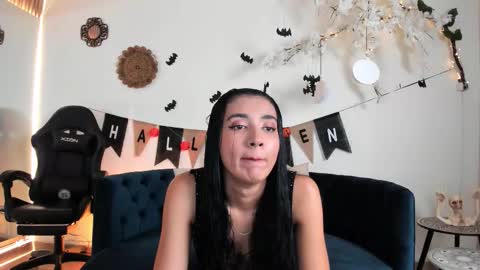 CLOE  online show from October 12, 3:27 am