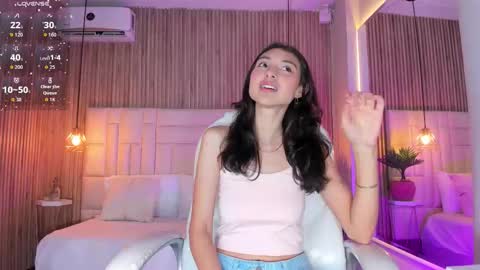 Snapshot of cloeblackx chatting on November 11, 5:07 am C L O E online show from November 11, 5:07 am