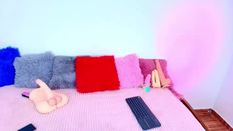 cloee lovee online show from February 10, 10:47 pm