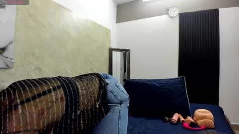 CLOE online show from November 24, 11:21 am