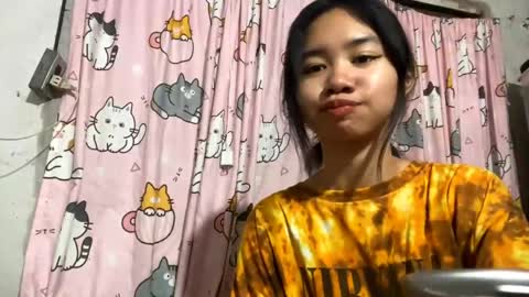 Mikki online show from May 18, 9:15 am