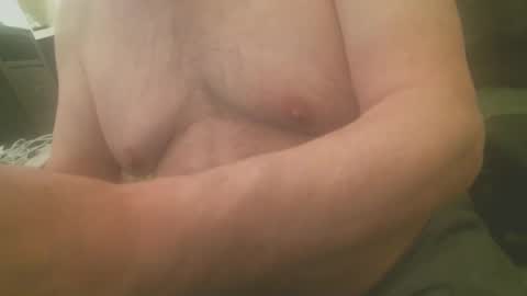 Snapshot of clouds8888 chatting on October 16, 12:06 pm clouds8888 online show from October 16, 12:06 pm