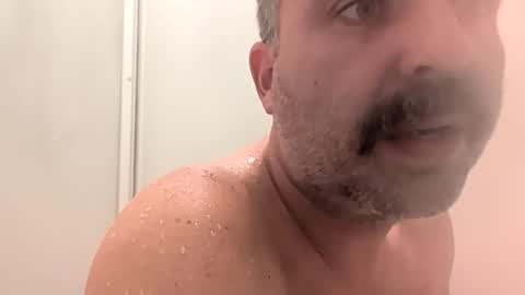 Snapshot of cloudymatt_ chatting on December 19, 6:15 pm cloudymatt_ online show from December 19, 6:15 pm