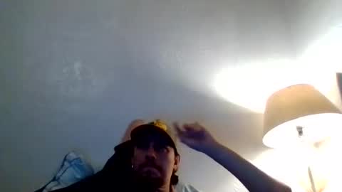 Snapshot of cloudyydayzz chatting on February 14, 12:24 pm tallhungandcloudy online show from February 14, 12:24 pm