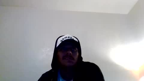 Snapshot of cloudyydayzz chatting on February 19, 3:30 pm tallhungandcloudy online show from February 19, 3:30 pm