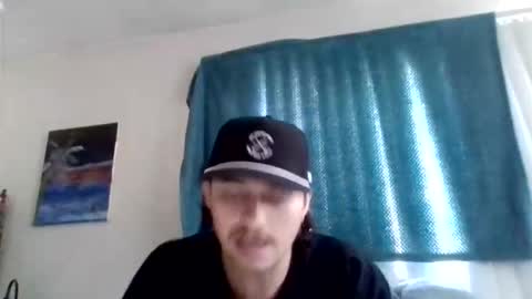 Snapshot of cloudyydayzz chatting on February 21, 10:00 pm tallhungandcloudy online show from February 21, 10:00 pm