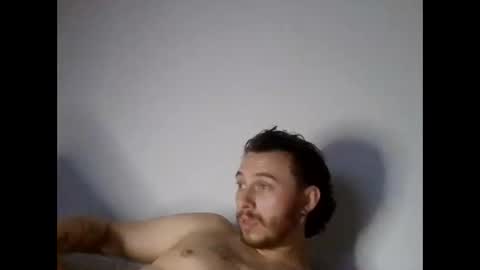 tallhungandcloudy online show from March 28, 12:27 pm