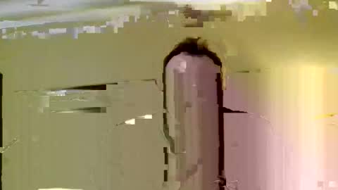 Snapshot of cloudyydayzz chatting on April 19, 4:39 pm tallhungandcloudy online show from April 19, 4:39 pm