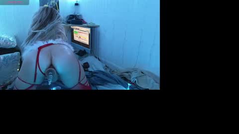 Snapshot of clover51980 chatting on December 4, 6:44 am Clover51980 online show from December 4, 6:44 am