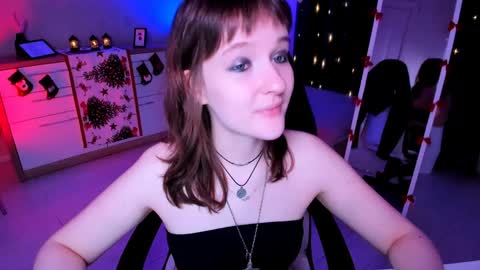  Clover  follow me  online show from December 26, 2:48 pm