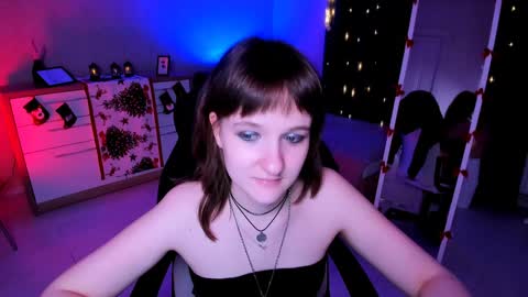  Clover  follow me  online show from December 26, 6:22 pm