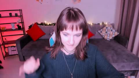  Clover  follow me  online show from January 5, 6:02 pm