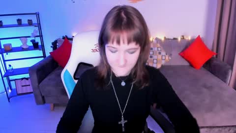  Clover  follow me  online show from January 14, 3:04 pm