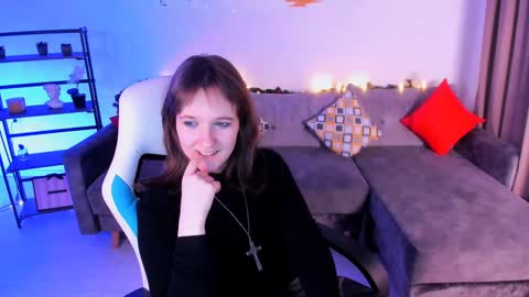  Clover  follow me  online show from January 14, 6:07 pm