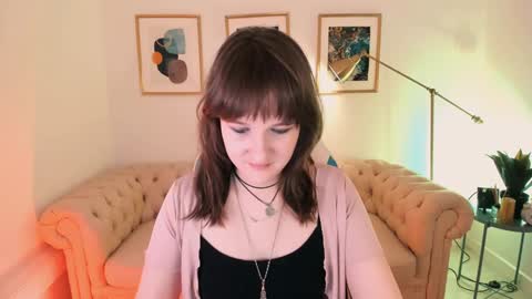  Clover  follow me  online show from January 28, 2:21 pm