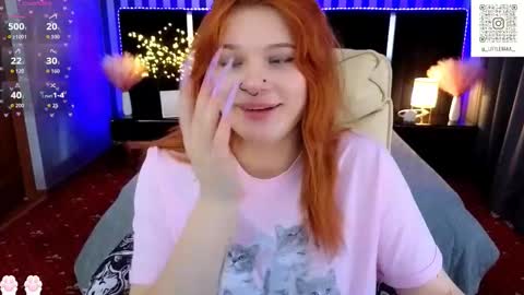 clumsy_nana online show from February 16, 1:40 pm