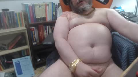 Snapshot of clyde_money chatting on January 11, 1:37 am Clyde Money online show from January 11, 1:37 am