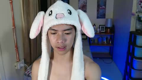 clyde_twinkx online show from April 10, 8:46 pm