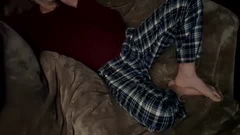 Snapshot of clydeninethousand chatting on October 13, 12:49 pm clydeninethousand online show from October 13, 12:49 pm