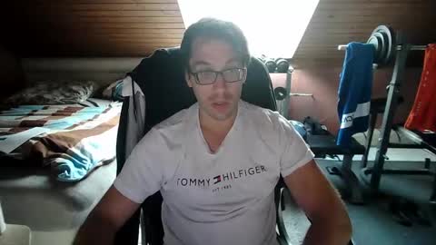 CMNM2026 online show from May 31, 4:47 pm