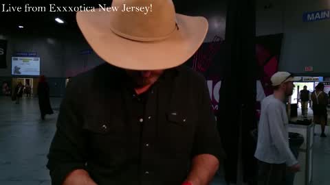 Snapshot of coaldaniels chatting on October 26, 5:30 pm Coal Daniels online show from October 26, 5:30 pm